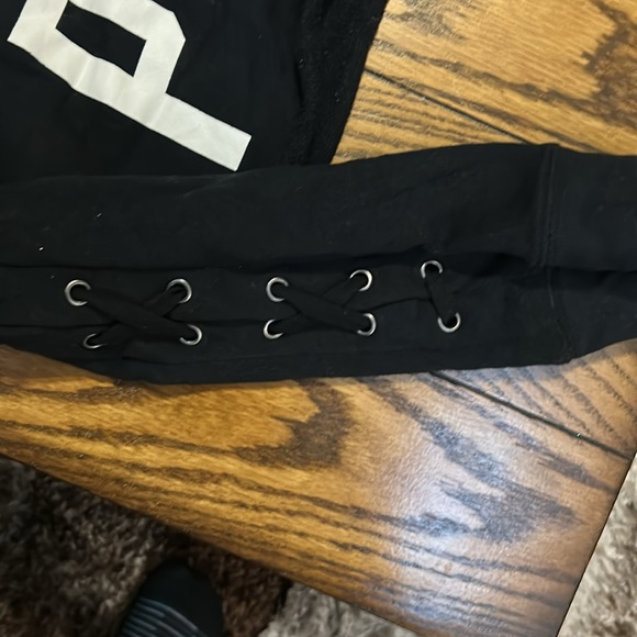 PINK Victoria's Secret Black Cropped Hoodie - Picture 3 of 7